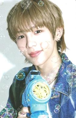 2024 SEASON'S GREETINGS RANDOM TRADING CARD