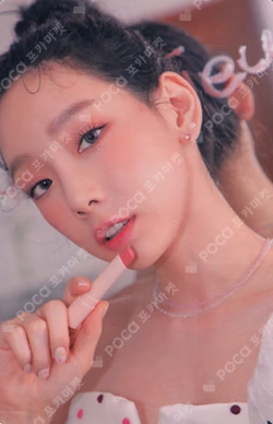 A’pieu TAEYEON photocard image