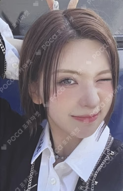 Fe3O4: BREAK Poster Ver. BAE photocard image