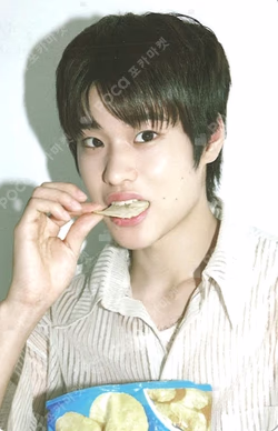 2024 SEASON'S GREETINGS RANDOM TRADING CARD