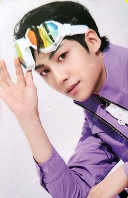 YOUNI-Q META ALBUM (Platform Album ver.)