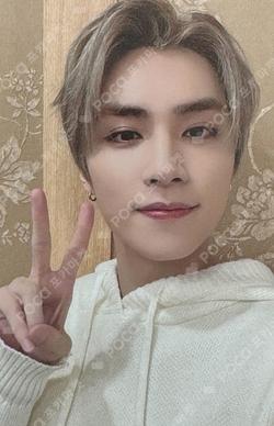 4th Anniversary GLOW-IN-THE-DARK STICKER & Photo Card Set