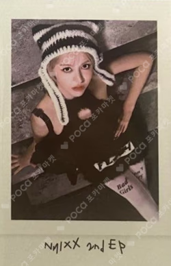 Fe3O4: BREAK WITHMUU POP-UP STORE TRADING CARD