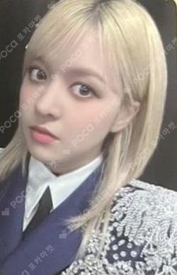 Fe3O4: BREAK WITHMUU POP-UP STORE TRADING CARD