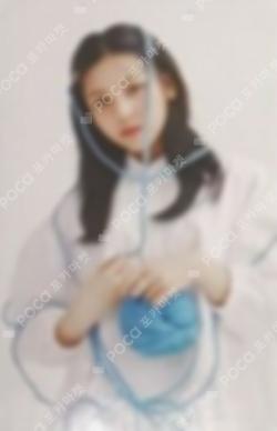 回:LABYRINTH UMJI photocard image