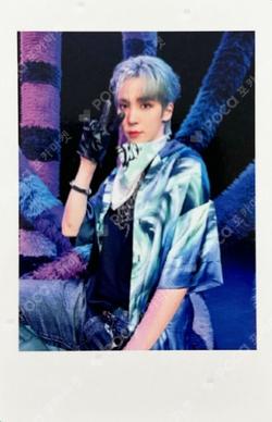 THE WORLD EP.FIN : WILL WITHMUU LUCKY DRAW YUNHO photocard image