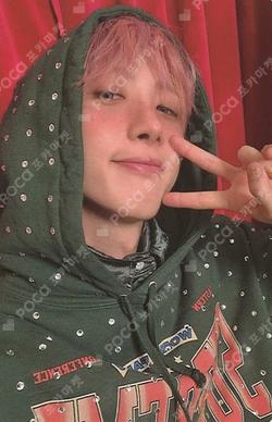 WHU IS ME : Complex HUI photocard image