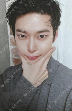 2023 PINK CHRISTMAS ACRYLIC TURNING STAND SET DOYOUNG photocard image