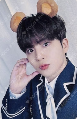ATEEZ X ANITEEZ ADVENTURE POP-UP STORE ANITEEZ IN ILLUSION RANDOM TRADING CARD SET