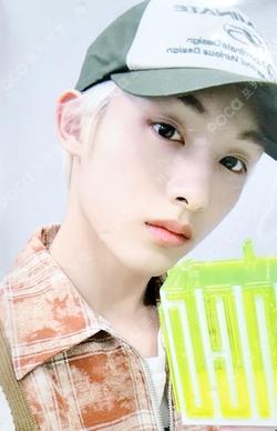 OFFICIAL FANLIGHT WINWIN photocard image
