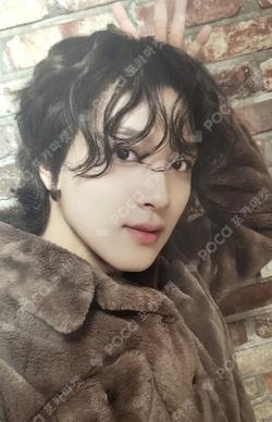 2023 PINK CHRISTMAS ACRYLIC TURNING STAND SET HAECHAN photocard image