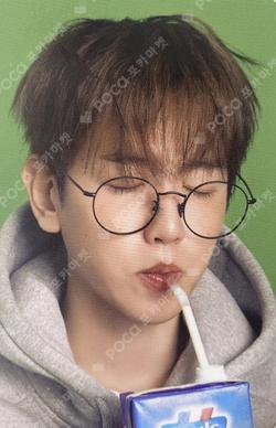 2024 SEASON'S GREETINGS RANDOM TRADING CARD