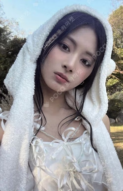 With YOU-th TZUYU photocard image