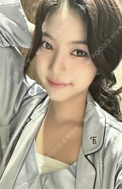 stayc london photobook アイサ　yes24 s-l400.jpg