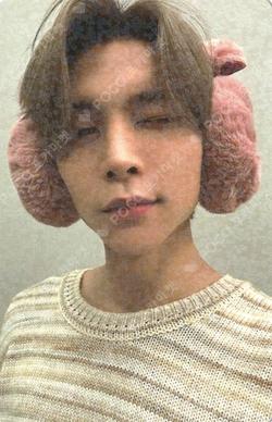 2022 PINK CHRISTMAS PHOTO CARD RANDOM PACK SPECIAL