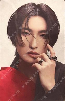 ATEEZ SEONGHWA photocard image
