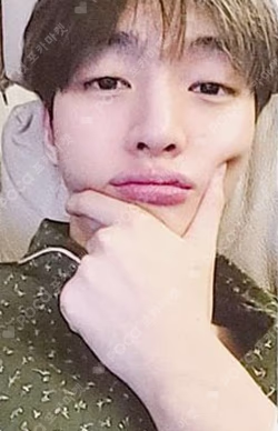 2022 YOON JISUNG SEASON'S GREETINGS