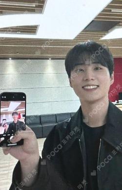 Fourever JYP SHOP LUCKY DRAW Young K photocard image