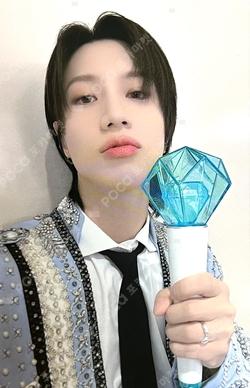 OFFICIAL FANLIGHT TAEMIN photocard image