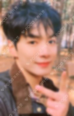 The Nocturne JR photocard image