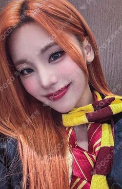 BORN TO BE StarRiver YEJI photocard image