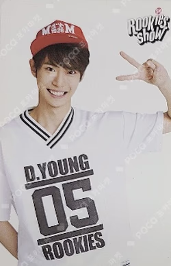 SM ROOKIES SHOW Glossy