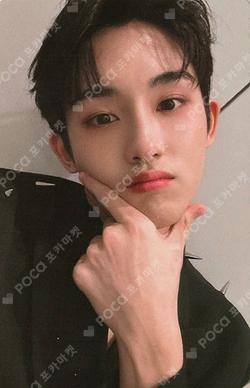 Golden Age YIZHIYU WINWIN photocard image