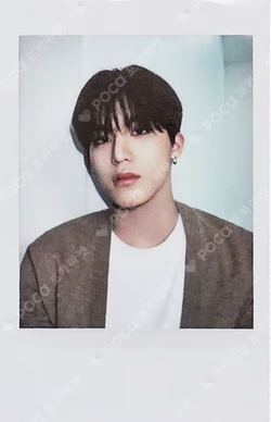 2024 WELCOMING COLLECTION TREASURE PHOTO CARD PACKAGE