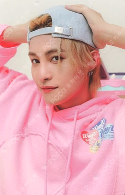 2024 SEASON'S GREETINGS SM STORE