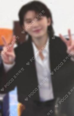 17 IS RIGHT HERE DEAR Ver. TOWER RECORDS WOOZI photocard image
