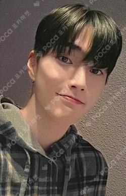 Get A Guitar YIZHIYU SEUNGHAN photocard image