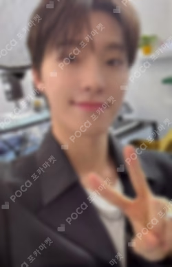 17 IS RIGHT HERE WEVERSE