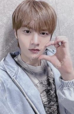 BUFF WHOSFAN LUCKY DRAW JiEunHo photocard image