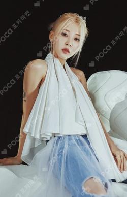 Starlit of Muse POCAALBUM ver. Moon Byul photocard image