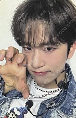 BUFF WHOSFAN JunWoo photocard image