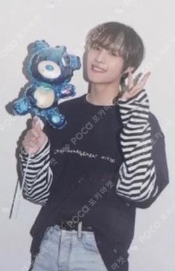 Awaken The World OWHAT YANGYANG photocard image