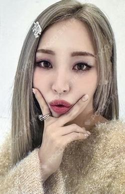 Starlit of Muse Photobook ver. SOUND WAVE Moon Byul photocard image