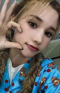 Magic Hour MINIRECORD HUENING BAHIYYIH photocard image