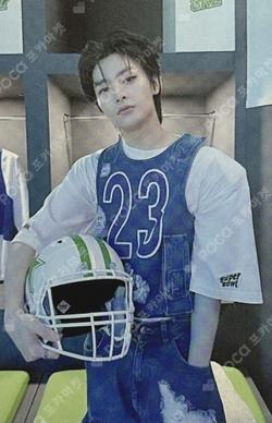 Social Path / Super Bowl -Japanese ver. Sony Music LUCKY DRAW I.N photocard image