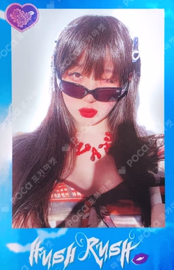 HUSH RUSH Polaroid set LEECHAEYEON photocard image