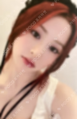 EASY YIZHIYU HUH YUNJIN photocard image