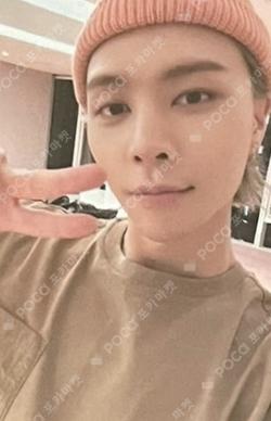 2 Baddies YIZHIYU JOHNNY photocard image