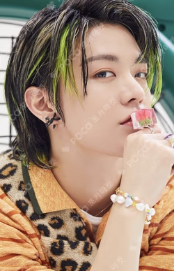 MY ARTIST CARD PACK YUTA photocard image