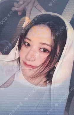 CLIO YUJIN photocard image