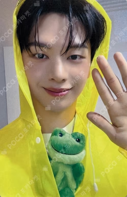 EXHIBITION : Look Closely MAKESTAR