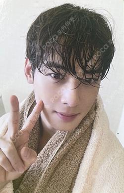 2022 OFFICIAL PHOTO BOOK [MAGAZINE] TRADING CARD