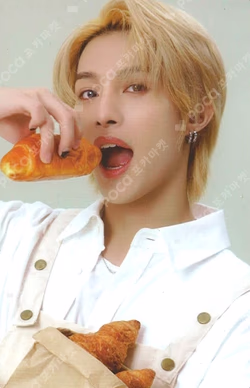 2024 SEASON'S GREETINGS RANDOM TRADING CARD