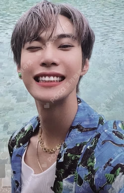 2 Baddies Photobook Ver. 2 Baddies Ver.