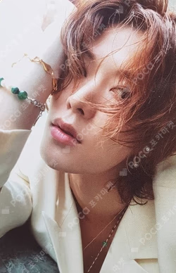 2 Baddies Photobook Ver. US ver.