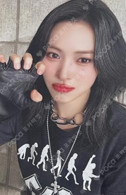ITZY RYUJIN photocard image